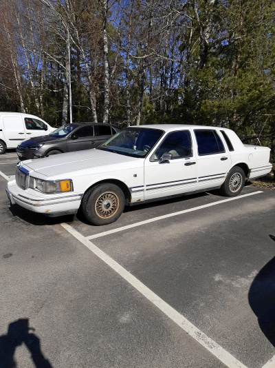 Lincoln towncar