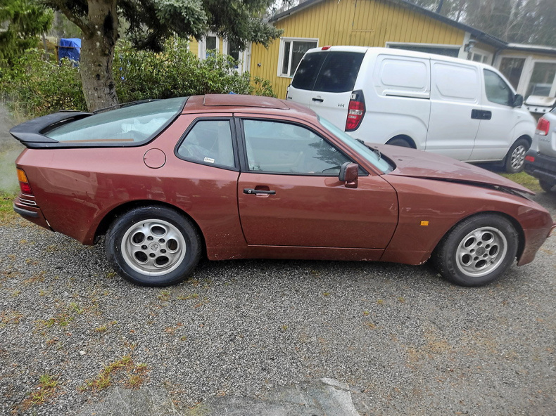 Porsche  944 coupe targa