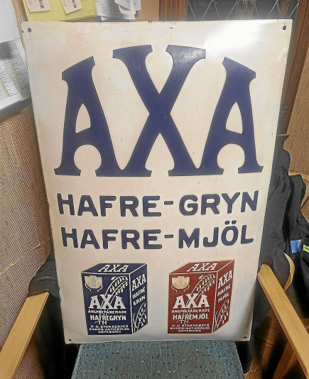 Emaljskylt AXA 